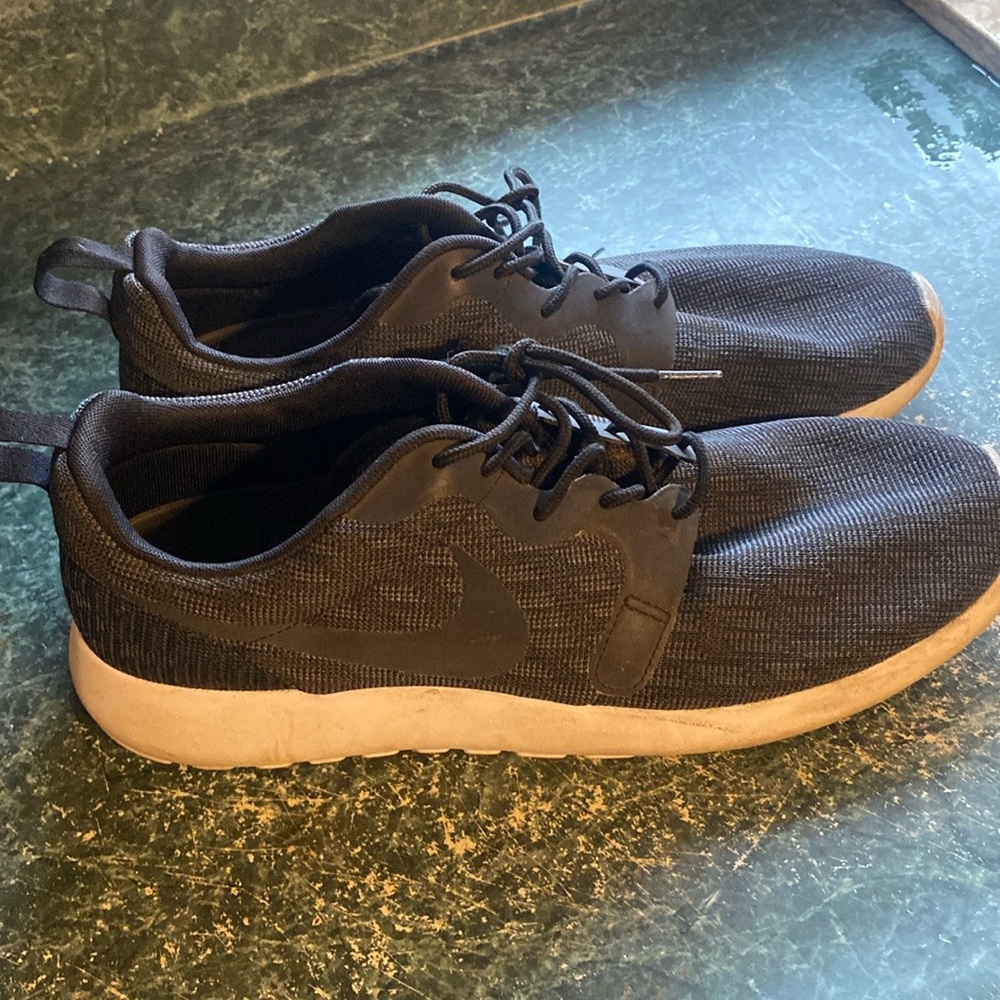 Nike Roshe running sneakers